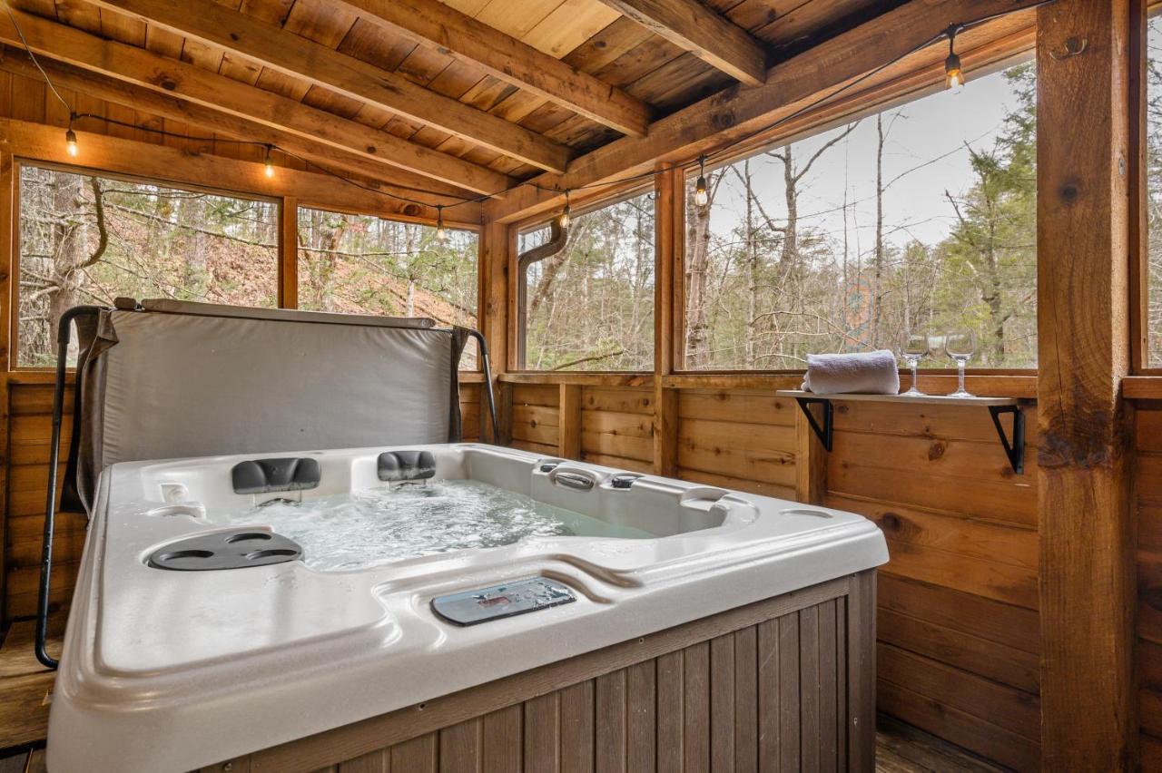 The Robins Nest With Hot Tub Villa Pigeon Forge Exterior photo
