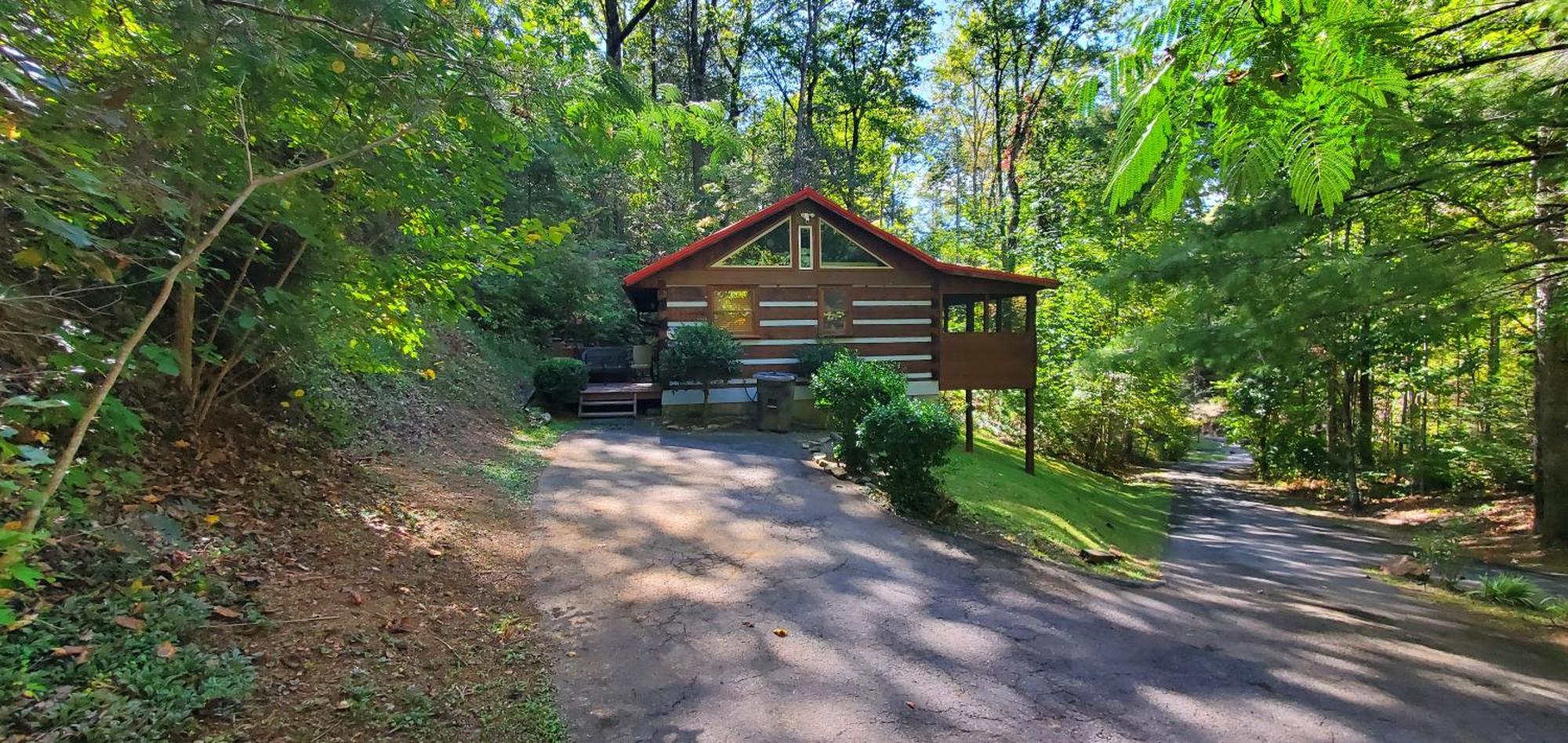 The Robins Nest With Hot Tub Villa Pigeon Forge Exterior photo